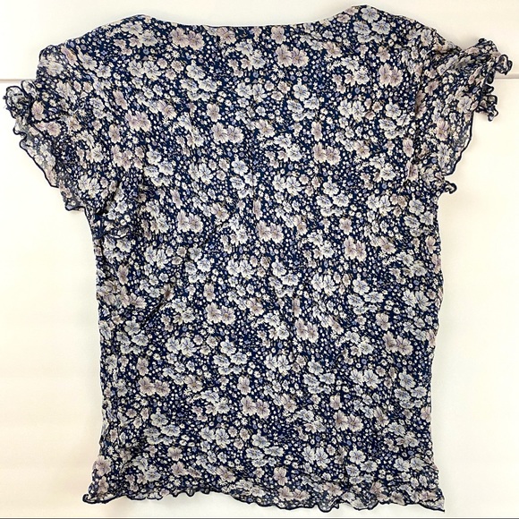 ⭐️A.M.I.⭐️ Women’s Blue Capped Sleave Blouse, Size L - Picture 8 of 8